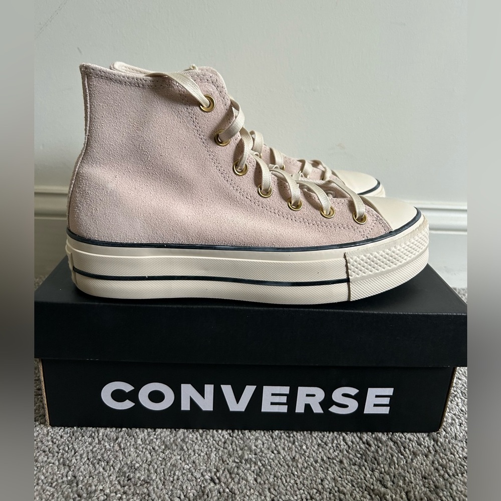 NIB Converse Chuck Taylor All Star Lift Platform Pink Suede, Women’s Size 8